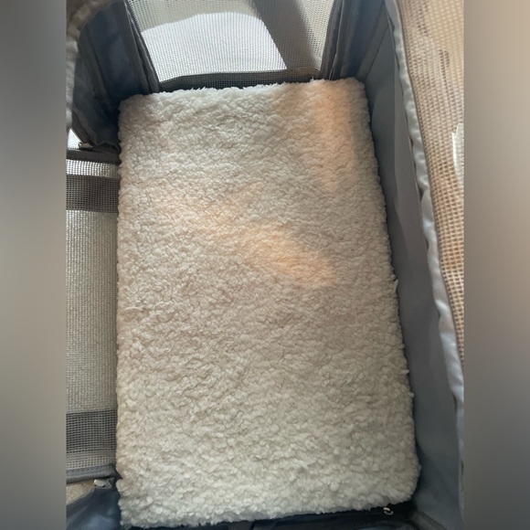 Grey collapsible Travel Carrier for Small Pet - Picture 7 of 11